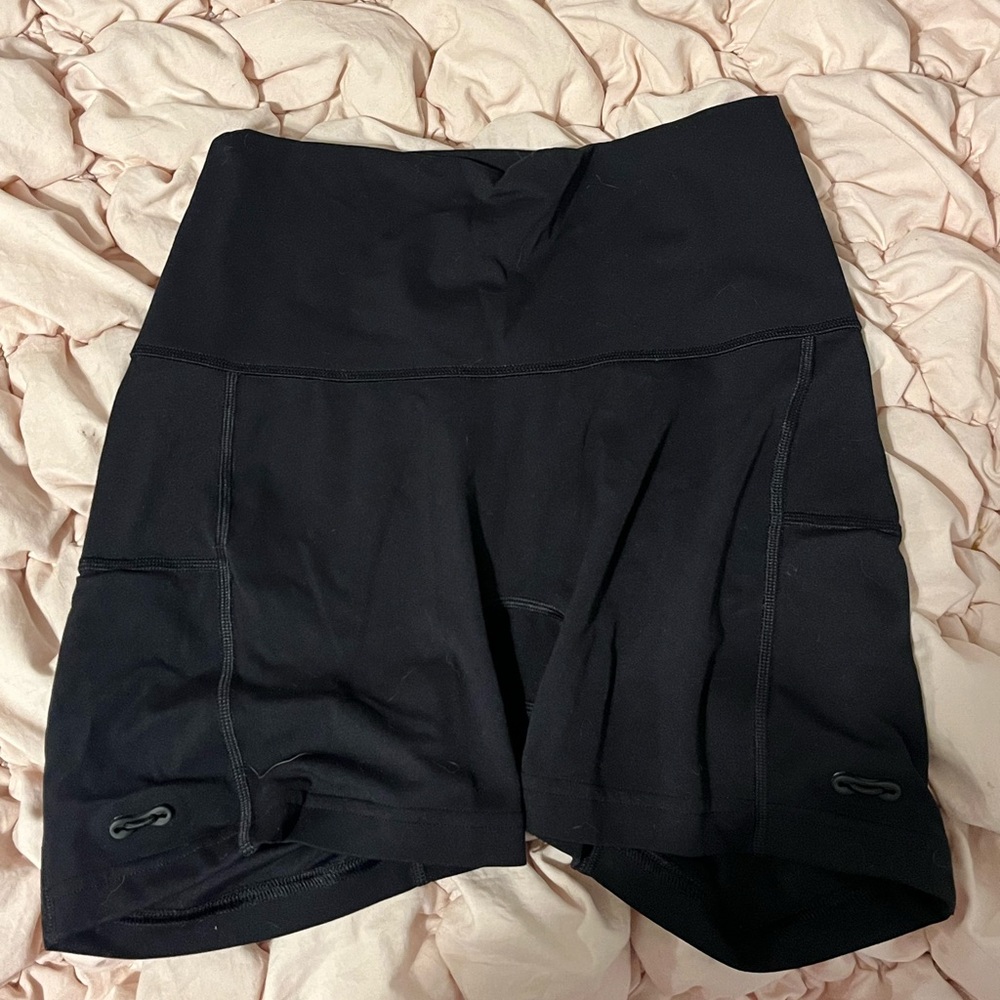 Black Women's Gymshark Shorts